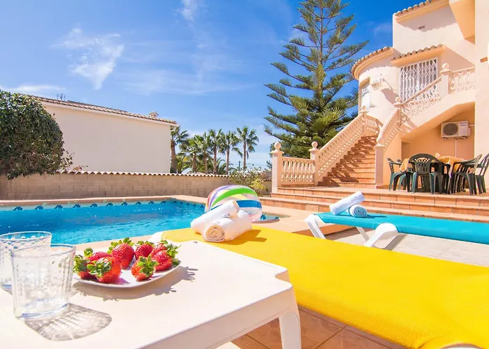 Villa Luna Feliz By Abahana Ifach